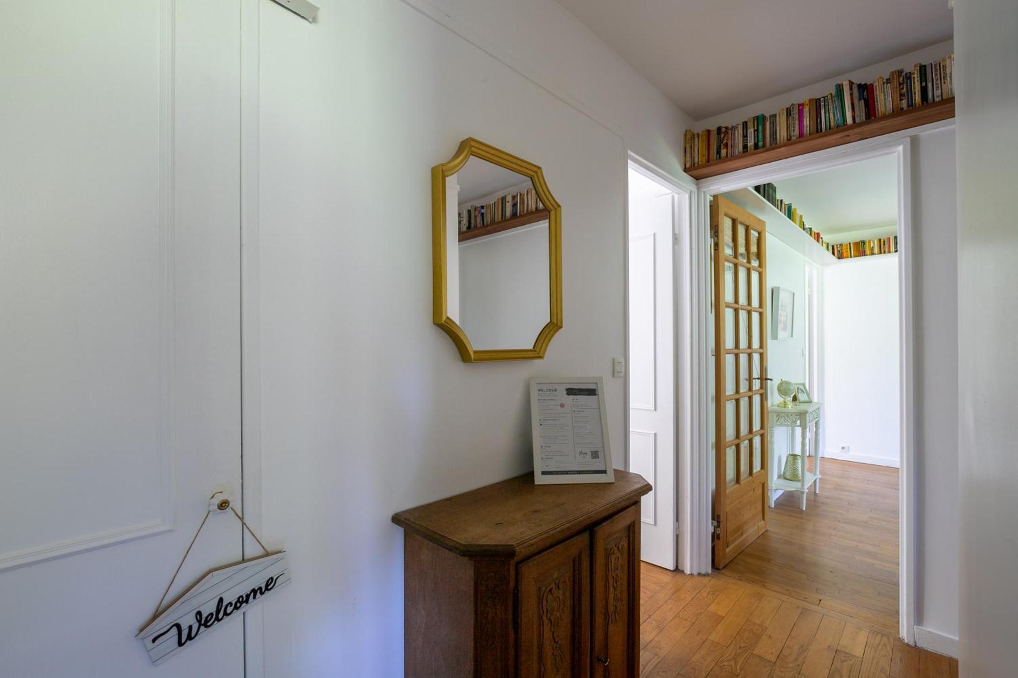 Le Chateaubriand - Calme, Balcon Et Parking Chatenay-Malabry Exterior photo
